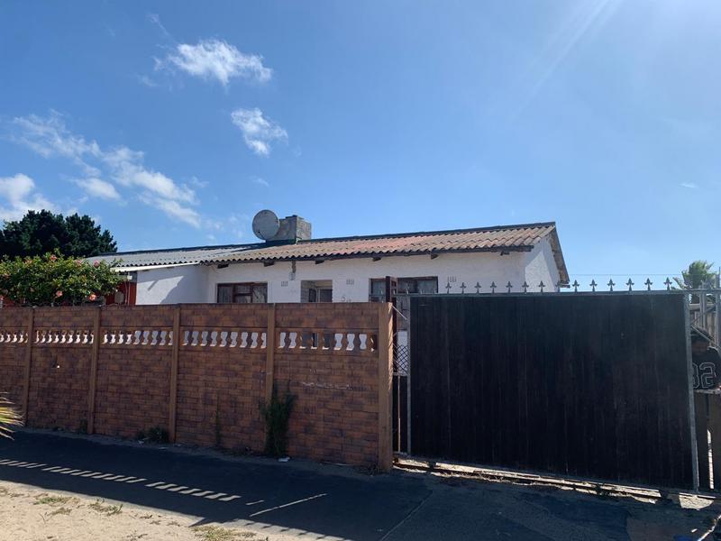 2 Bedroom Property for Sale in Factreton Western Cape